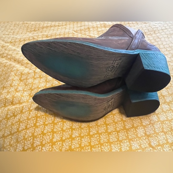 Leather Circle G Cowboy Booties - Brown and Teal Size 6 1/2 - Picture 3 of 9